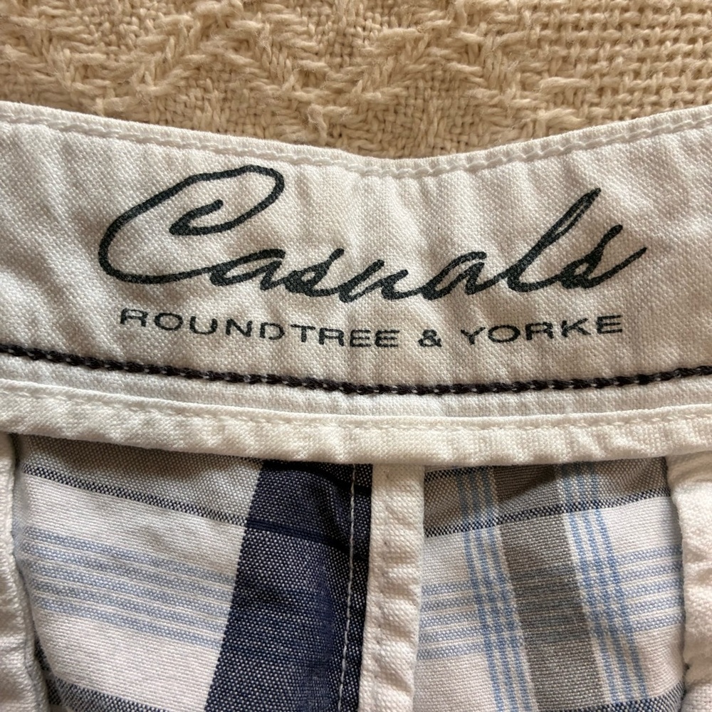 Roundtree & Yorke Shorts Men's 35w Blue and White Plaid 100% Cotton Straight Fit - Picture 11 of 13